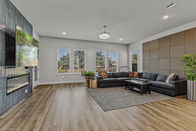 2209 Sunset Boulevard, Rowlett, TX 75088