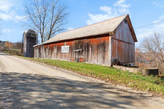 1629 North Mann Hill Road, Pownal, VT 05261