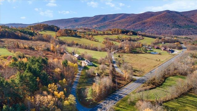 1629 North Mann Hill Road, Pownal, VT 05261