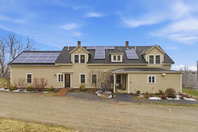 1629 North Mann Hill Road, Pownal, VT 05261