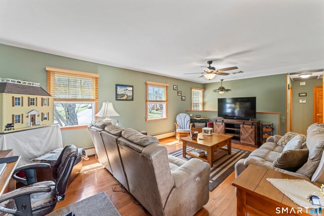 33 Coram Road, Shelton, CT 06484