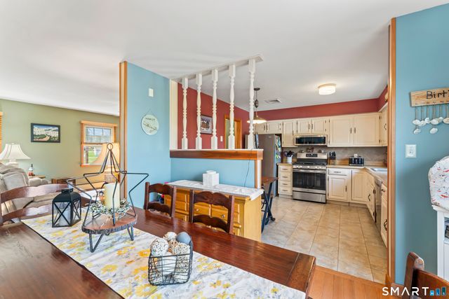 33 Coram Road, Shelton, CT 06484