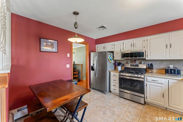 33 Coram Road, Shelton, CT 06484