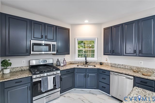 4101 Cara Hill Ct, Chester, VA 23831