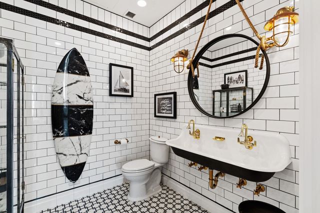 801 E Beach Drive TW2606, Galveston, TX 77550