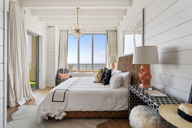 801 E Beach Drive TW2606, Galveston, TX 77550