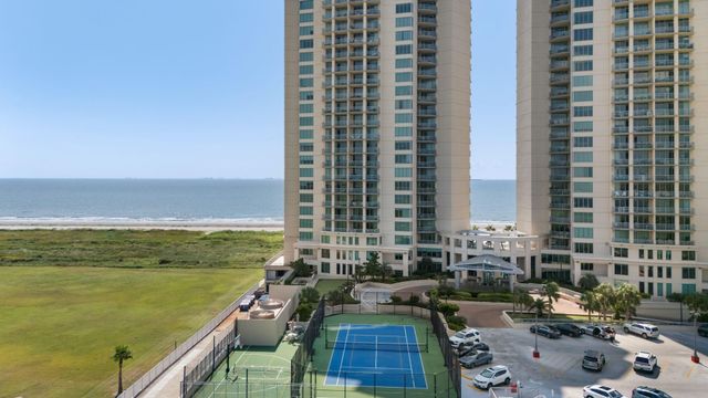 801 E Beach Drive TW2606, Galveston, TX 77550