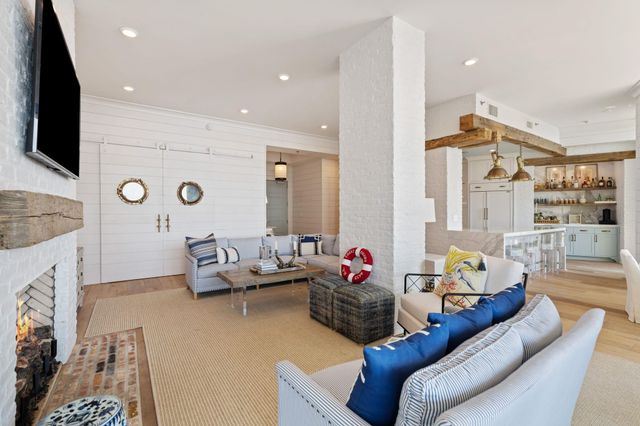 801 E Beach Drive TW2606, Galveston, TX 77550