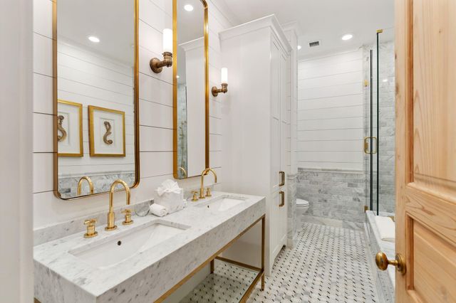 801 E Beach Drive TW2606, Galveston, TX 77550