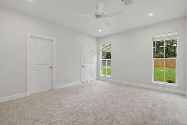 3418 Shadowcrest Lane, The Woodlands, TX 77385