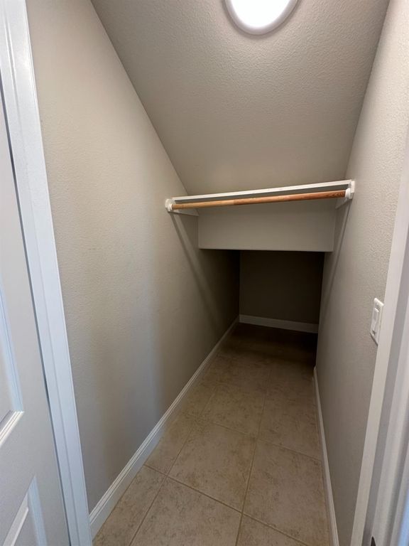 Image 17 of property listing at 11664 N Bella Verde Avenue, Fresno, CA 93730