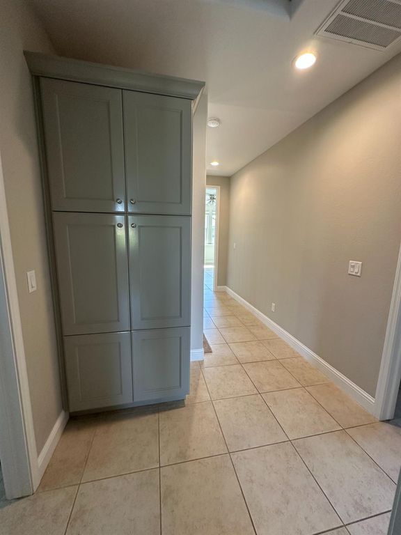 Image 26 of property listing at 11664 N Bella Verde Avenue, Fresno, CA 93730