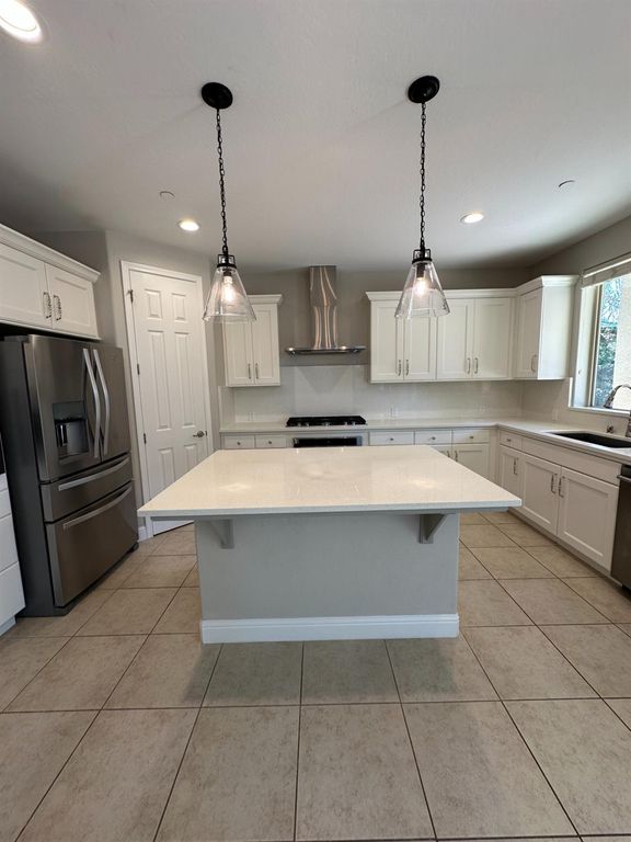 Image 9 of property listing at 11664 N Bella Verde Avenue, Fresno, CA 93730