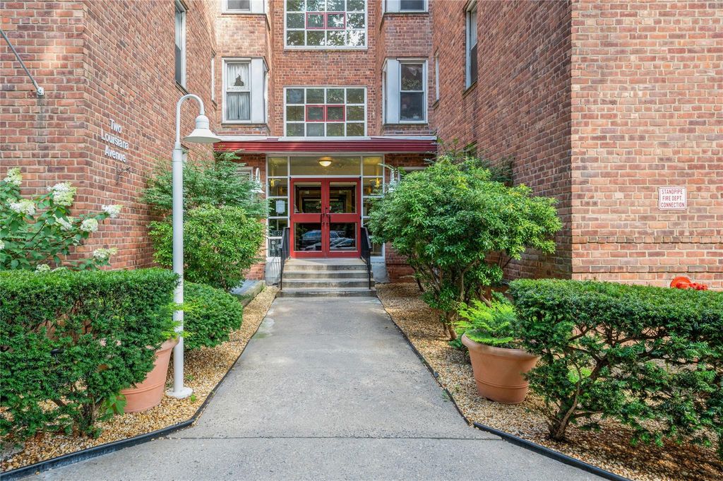 2 Louisiana Avenue 3C, Bronxville, NY 10708
