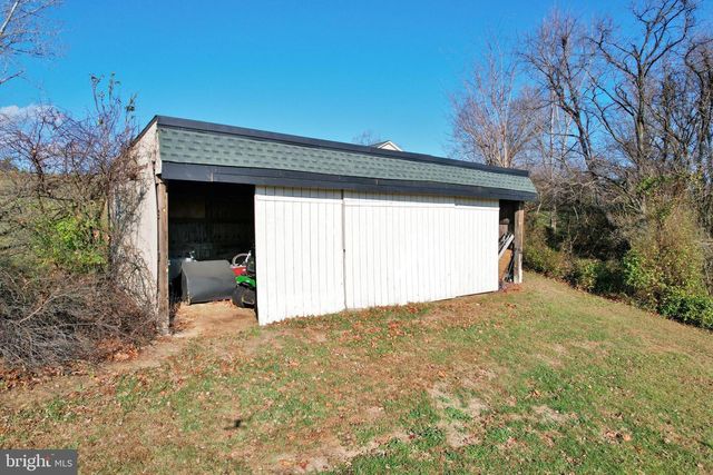 522 MANOR HILL DR, Toms Brook, VA 22660