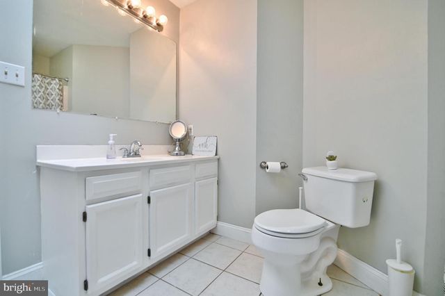 522 MANOR HILL DR, Toms Brook, VA 22660