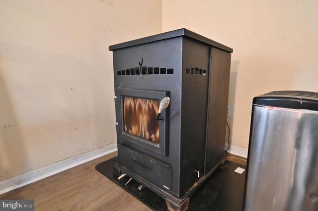 522 MANOR HILL DR, Toms Brook, VA 22660