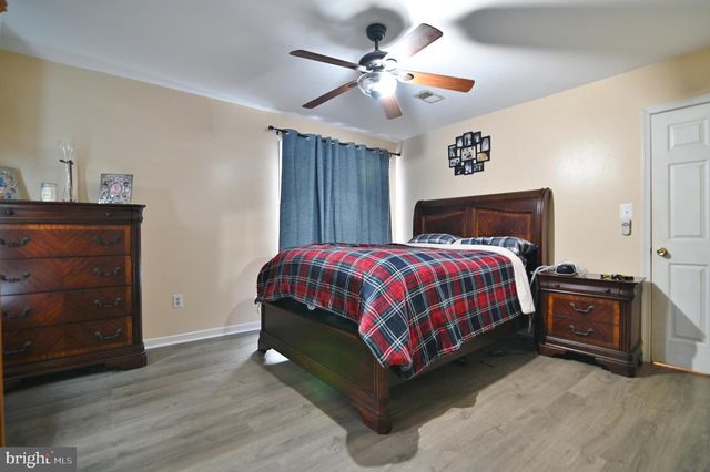 522 MANOR HILL DR, Toms Brook, VA 22660