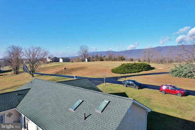 522 MANOR HILL DR, Toms Brook, VA 22660