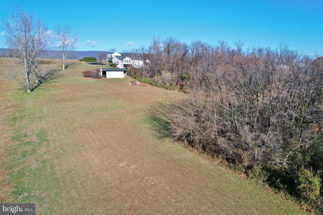 522 MANOR HILL DR, Toms Brook, VA 22660