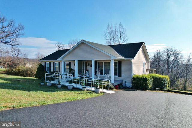 522 MANOR HILL DR, Toms Brook, VA 22660