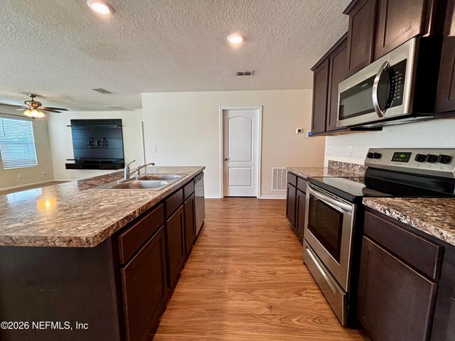9086 TAHOE Lane, Jacksonville, FL 32222