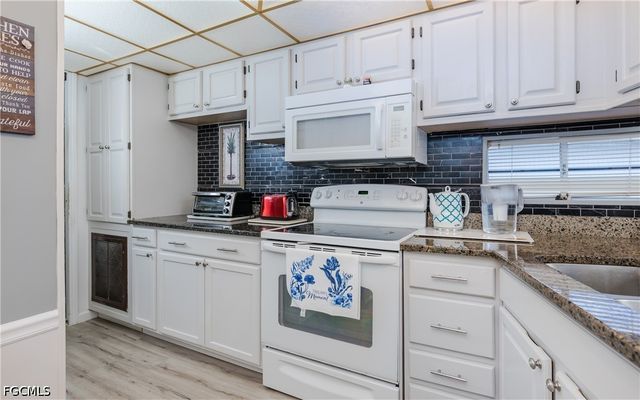 10848 Vireo CIR, Estero, FL 33928