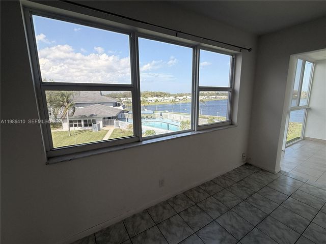2223 Park Ln 306, Hollywood, FL 33021