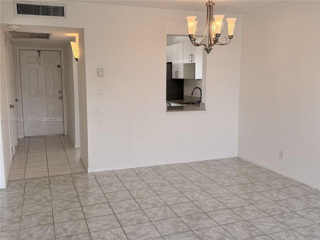 2223 Park Ln 306, Hollywood, FL 33021