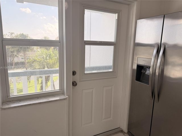 2223 Park Ln 306, Hollywood, FL 33021