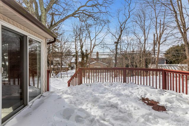 68 Beaumont Drive, Plainview, NY 11803