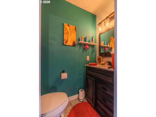 1802 Ne HOGAN Dr, Gresham, OR 97030