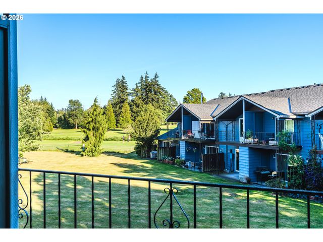 1802 Ne HOGAN Dr, Gresham, OR 97030