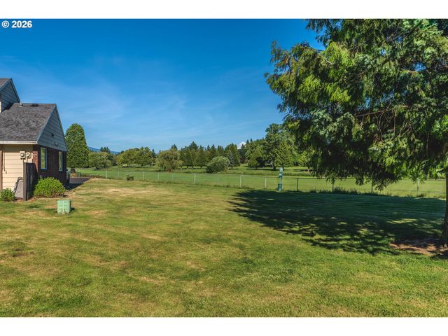 1802 Ne HOGAN Dr, Gresham, OR 97030