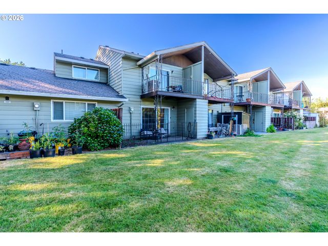 1802 Ne HOGAN Dr, Gresham, OR 97030