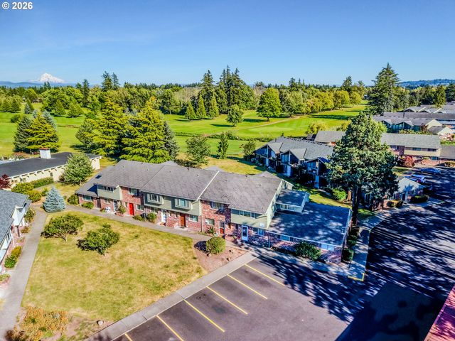 1802 Ne HOGAN Dr, Gresham, OR 97030