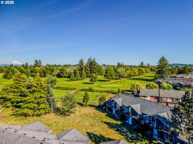 1802 Ne HOGAN Dr, Gresham, OR 97030