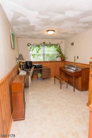 765 Grove St, Rahway City, NJ 07065