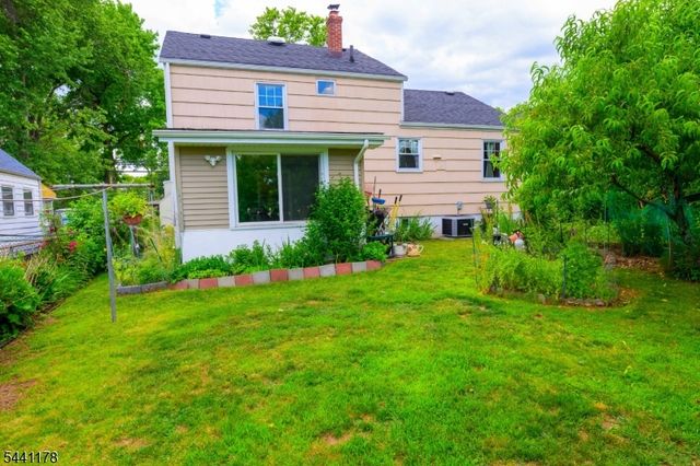 765 Grove St, Rahway City, NJ 07065