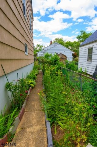765 Grove St, Rahway City, NJ 07065