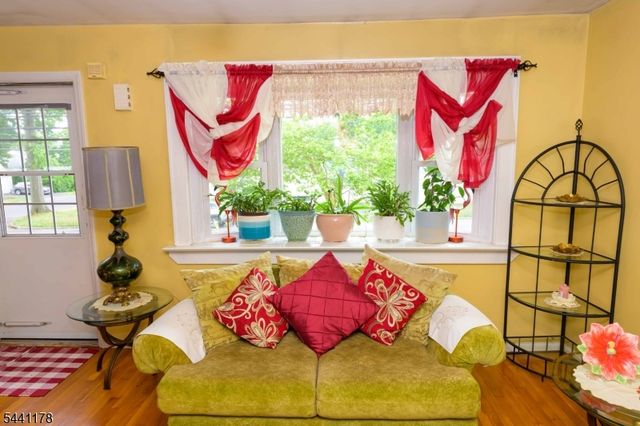 765 Grove St, Rahway City, NJ 07065