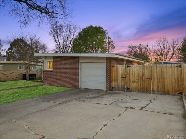 6009 Carr Street, Arvada, CO 80004