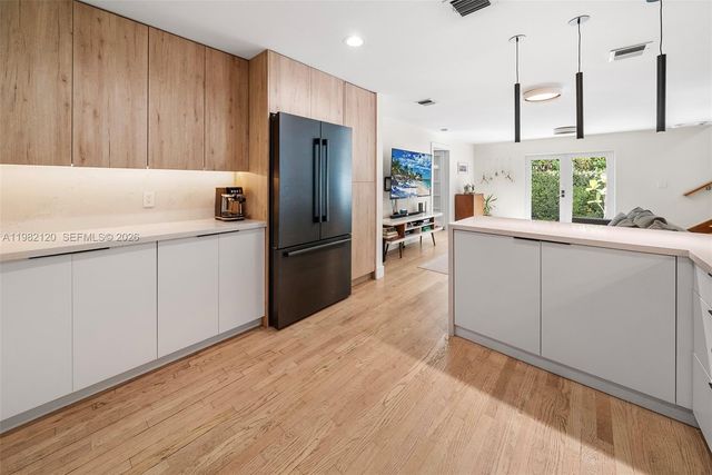 14 San Sebastian Ave, Coral Gables, FL 33134