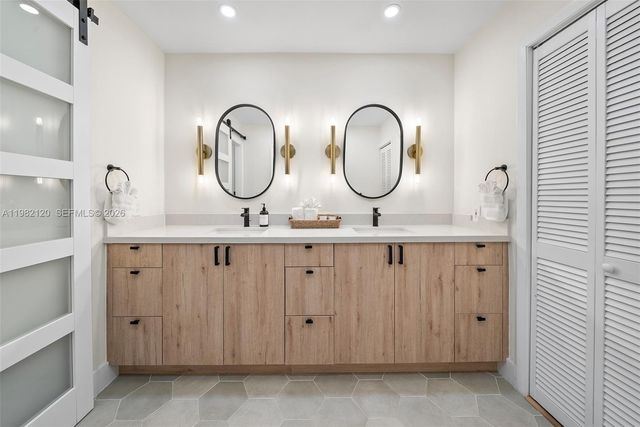 14 San Sebastian Ave, Coral Gables, FL 33134