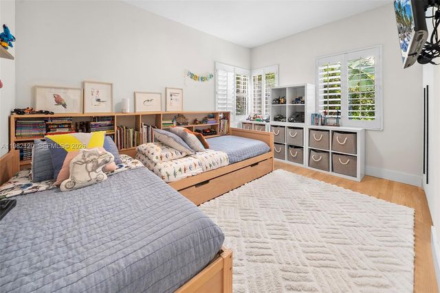 14 San Sebastian Ave, Coral Gables, FL 33134