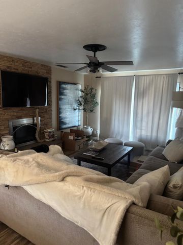 779 Almond Drive, Clovis, CA 93612