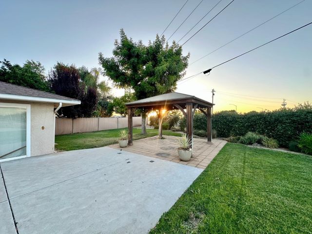 779 Almond Drive, Clovis, CA 93612