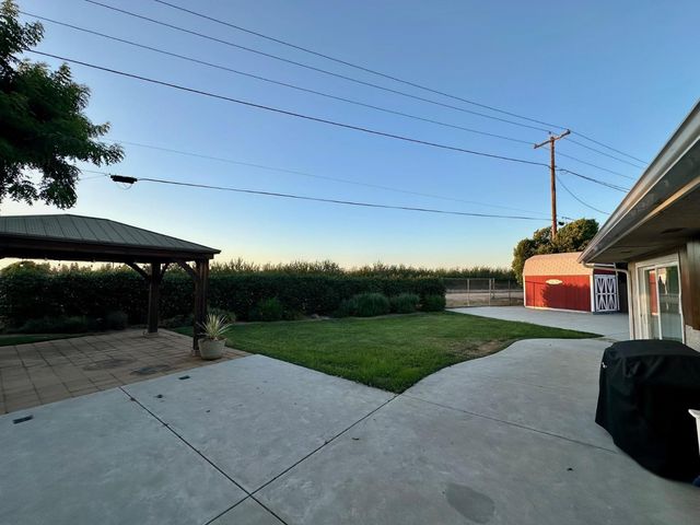 779 Almond Drive, Clovis, CA 93612