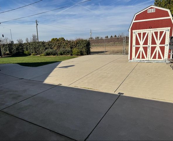 779 Almond Drive, Clovis, CA 93612