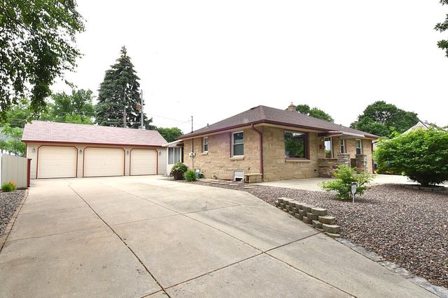 1485 S 94th STREET, West Allis, WI 53214
